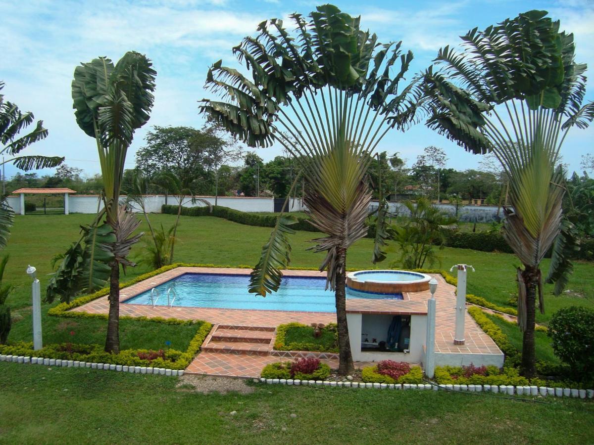 Lodge Turistica Natasha - Casa Campestre Y *