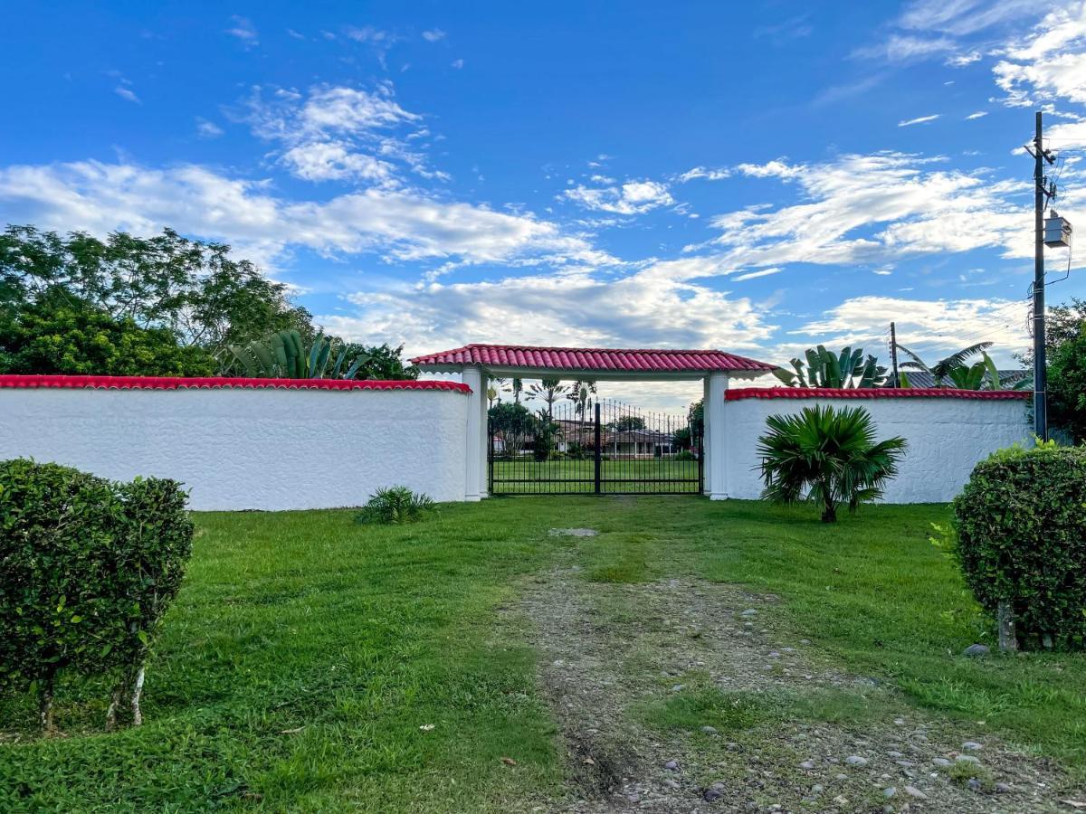 Turistica Natasha - Casa Campestre Y Lodge Villavicencio